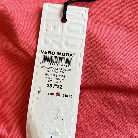 Vero Moda Jeans. Pink Denim. Wonder Jegging. Size 28. 
New with tags. - Picture 5 of 10